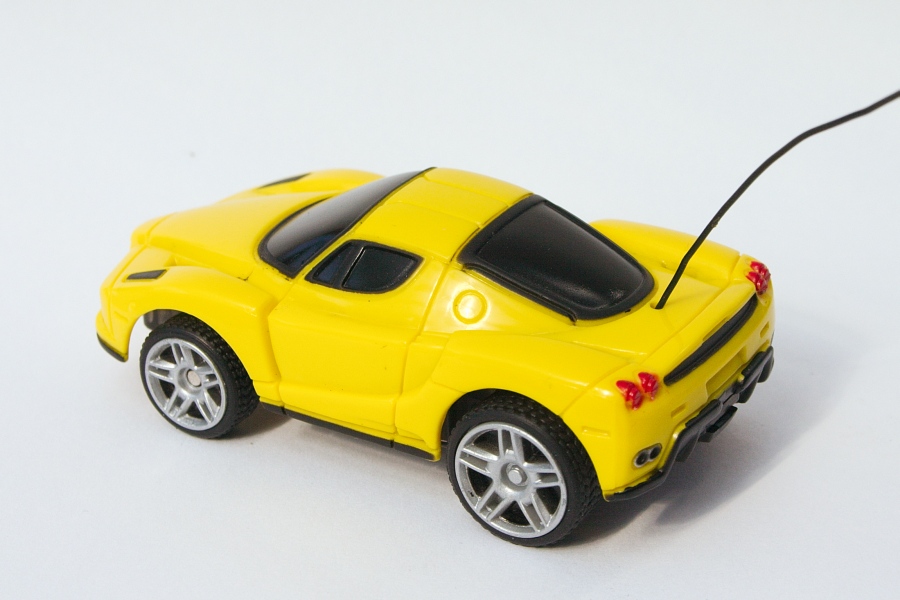 nyar neh: ferrari enzo yellow GOOD CARS